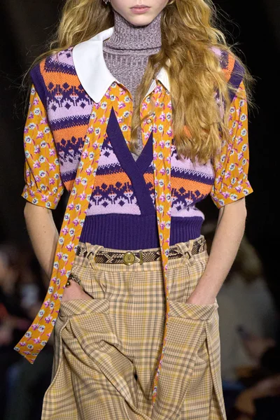 Look 68